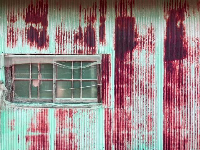 名取市で錆びた物置を解体し不用品を買取