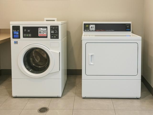 輸出対象の生活家電(ミシン・アンプなど)