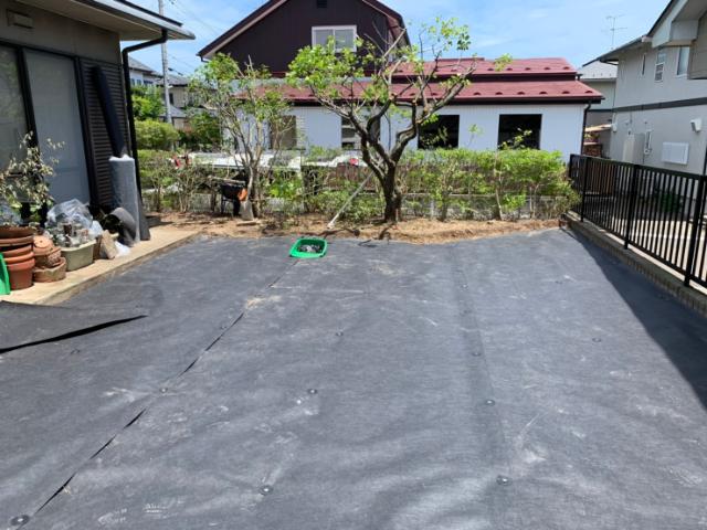 防草シートの施工